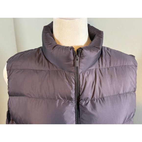 Uniqlo Ultra Light Down Vest Grey Taupe Packable Puffer Lightweight Size M - Picture 3 of 8